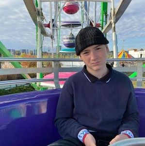 Meet your Posher, Simon